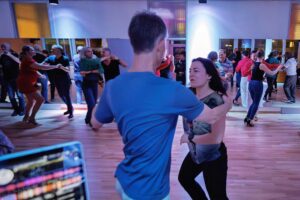 Salsa & Kizomba Party - Mike Dance München